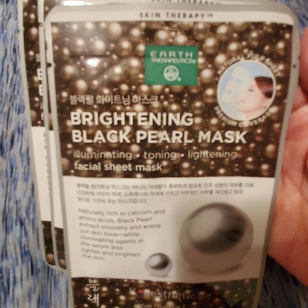 New Brightening Black Pearl Mask